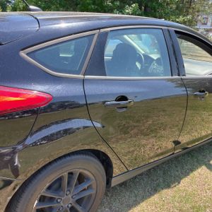 FORD FOCUS SE - 9