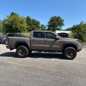 2022 Nissan FRONTIER PRO-4X photo 10
