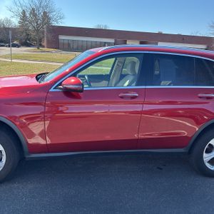 MERCEDES-BENZ GLC - 4