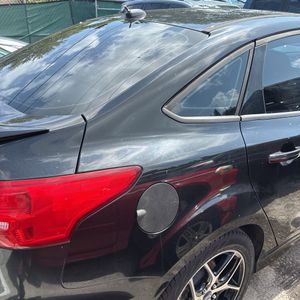صورة مصغرة 57 لـ 2015 FORD FOCUS SE