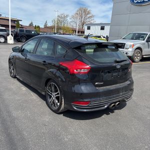 FORD FOCUS ST - 5