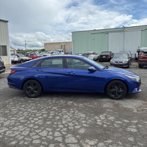 HYUNDAI ELANTRA - 10