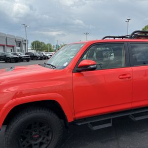 TOYOTA 4RUNNER - 2