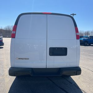 CHEVROLET EXPRESS 2500 - 7