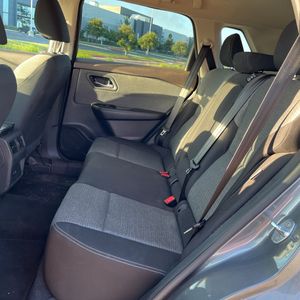 صورة مصغرة 34 لـ 2023 Nissan ROGUE SV