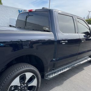FORD F-150 LIGHTNING PLATINUM - 9