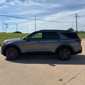 FORD EXPLORER ST-LINE - 3