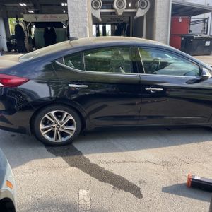 HYUNDAI ELANTRA LIMITED - 10