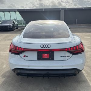 Audi RS e-tron GT quattro - 7