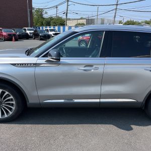 2023 Lincoln AVIATOR STANDARD photo 4