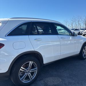 MERCEDES-BENZ GLC - 9