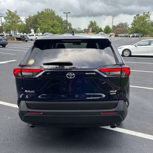 صورة 7 لـ 2025 Toyota RAV4 XLE PREMIUM