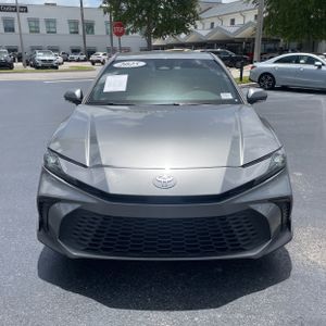 2025 Toyota CAMRY SE thumbnail 14