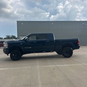 صورة 3 لـ 2022 RAM 3500 LONGHORN