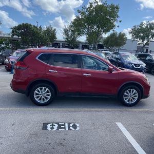 NISSAN ROGUE SV - 10