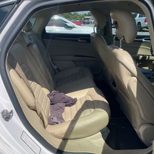 صورة مصغرة 32 لـ 2014 FORD FUSION SE