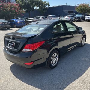 2012 Hyundai ACCENT GLS photo 8