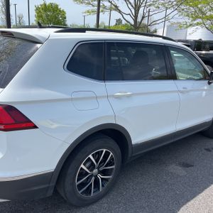 VOLKSWAGEN TIGUAN SE - 9