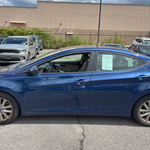 صورة 4 لـ 2015 Hyundai ELANTRA SE