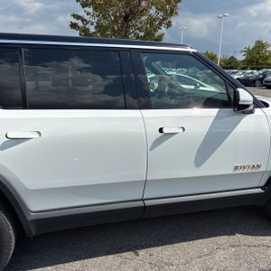 صورة 11 لـ 2022 Rivian R1S LAUNCH EDITION
