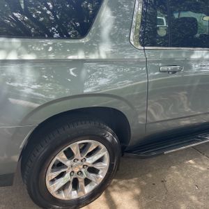 CHEVROLET SUBURBAN PREMIER - 8