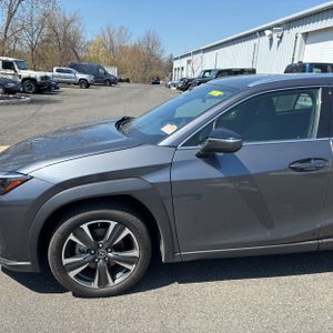 LEXUS UX 250H BASE - 2