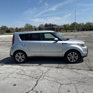 KIA SOUL + - 10