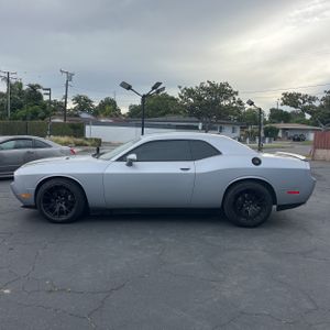 Dodge Challenger R/T - 3