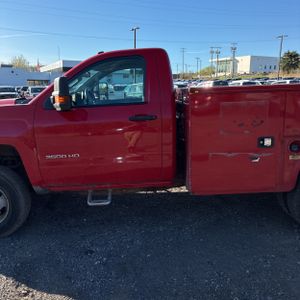 CHEVROLET SILVERADO - 4