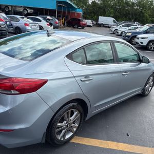 HYUNDAI ELANTRA SE - 9