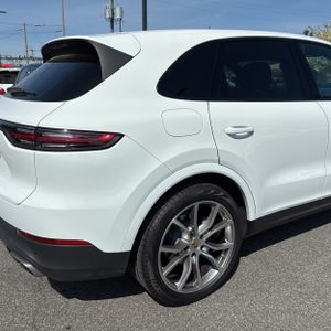 PORSCHE CAYENNE - 9