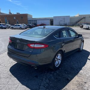 FORD FUSION SE - 8