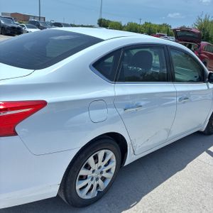 2016 Nissan SENTRA S 照片 9