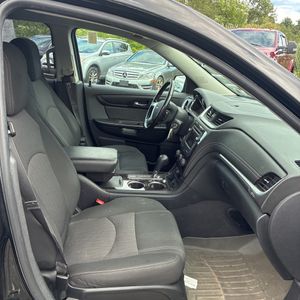 2017 Chevrolet TRAVERSE LT thumbnail 33