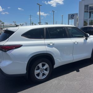 2023 Toyota HIGHLANDER LE 照片 9