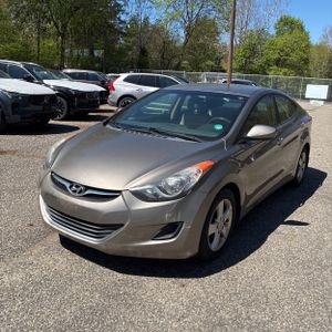 HYUNDAI ELANTRA GLS - 1