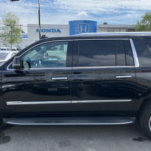 CADILLAC ESCALADE ESV LUXURY - 3