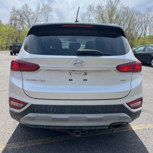 HYUNDAI SANTA FE SE 2.4L - 7