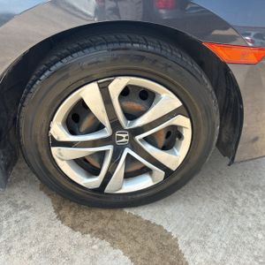 صورة مصغرة 20 لـ 2018 Honda CIVIC LX