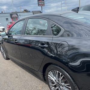 KIA FORTE GT-LINE - 6