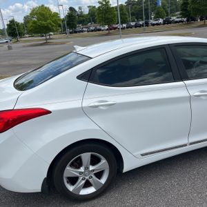 HYUNDAI ELANTRA GLS - 9