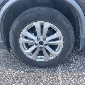 2016 Nissan ROGUE SV — миниатюра 17