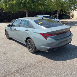 HYUNDAI ELANTRA SEL - 5