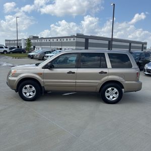 HONDA PILOT LX - 3