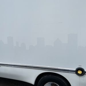 FORD E-350 CUTAWAY - 6