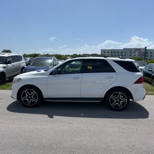 صورة 3 لـ 2018 Mercedes-BENZ GLE
