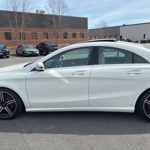 MERCEDES-BENZ CLA - 4