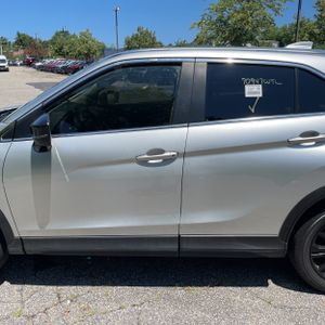 2023 Mitsubishi ECLIPSE CROSS LE photo 4