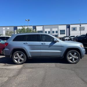 JEEP GRAND CHEROKEE OVERLAND - 10
