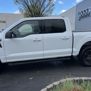 FORD F-150 XLT - 4